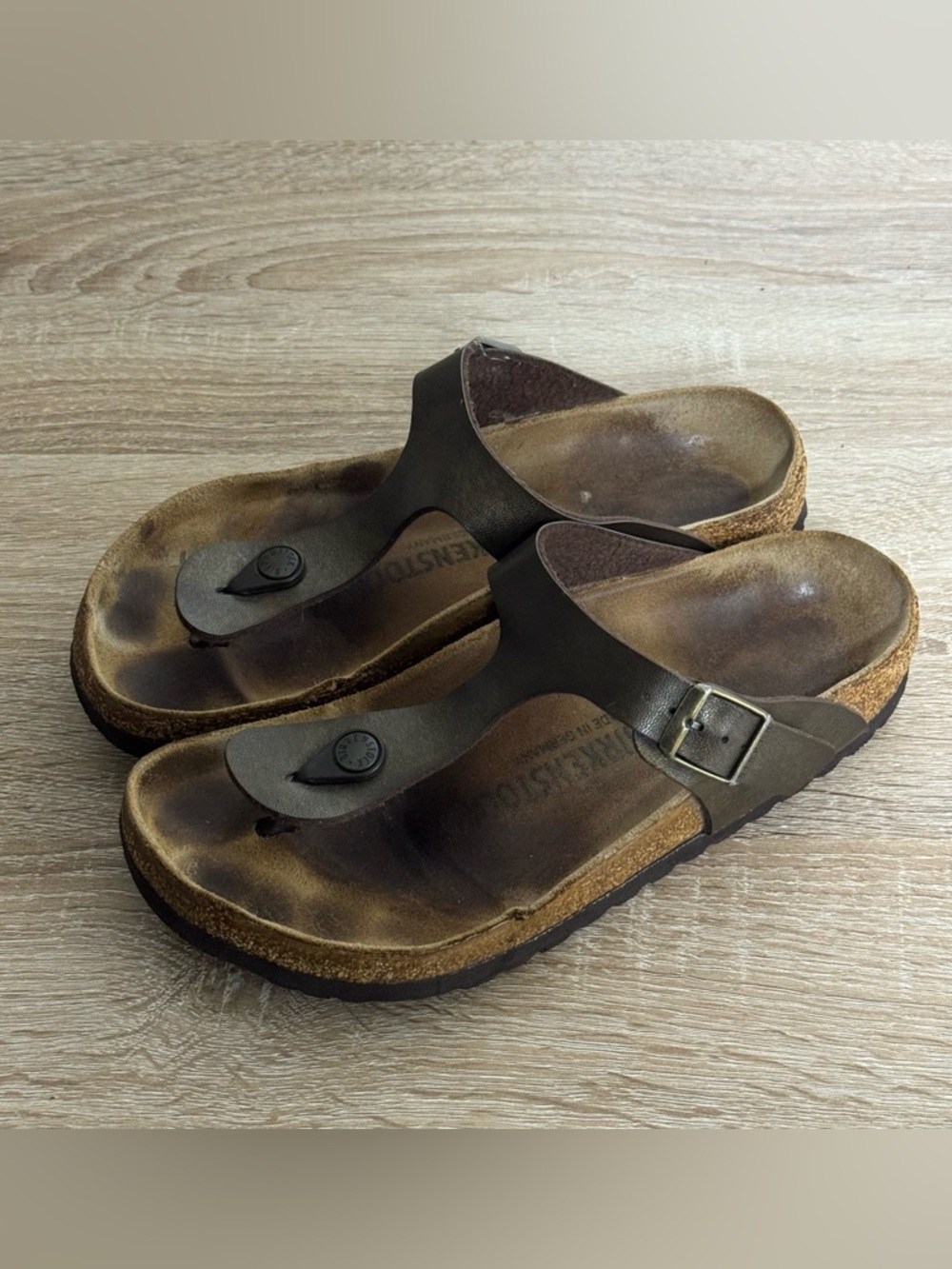 Birkenstock Gizeh in Golden Brown Leather Thong Sandals Size 37 US 6 - Picture 1 of 11